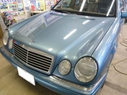 MercedesBenz W211　カーナビゲーション・モニター取付